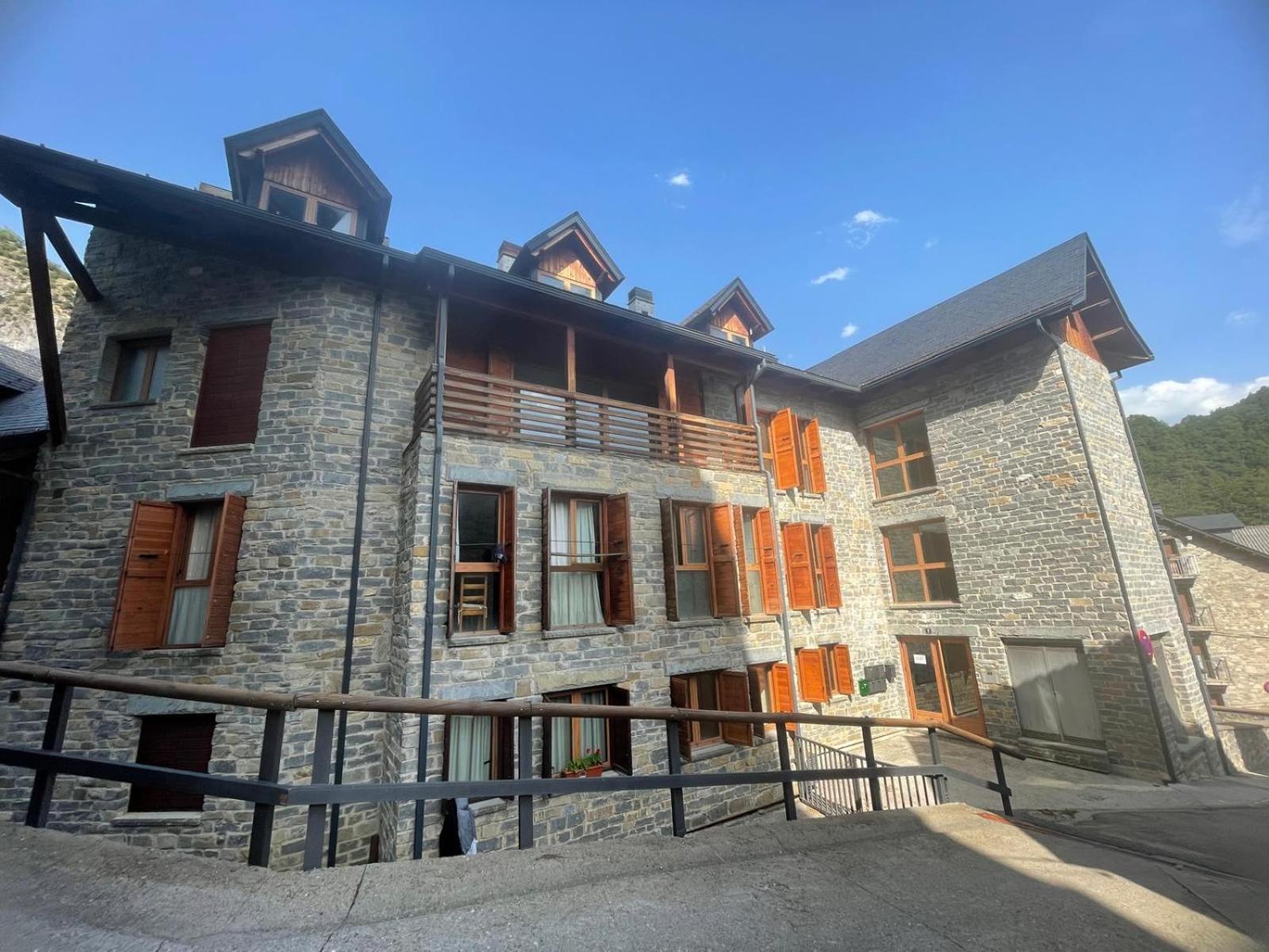 Snoe Apartamentos Escarrilla Exterior photo
